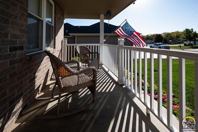 3324 SW 47th Ct, Topeka, KS 66610 - photo 4