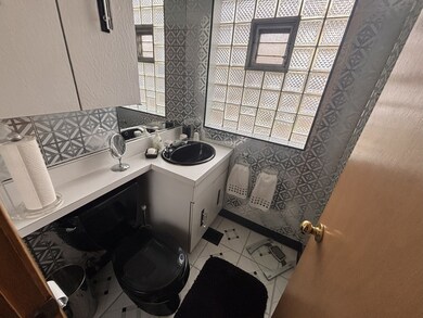 12841 S Marquette Ave, Chicago, IL 60633 - photo 7