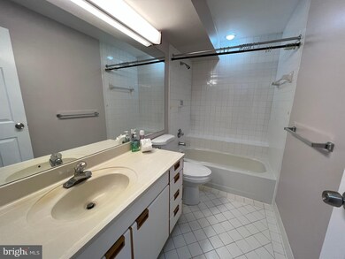 19 Friendswood Ct unit B, Baltimore, MD 21209 - photo 7