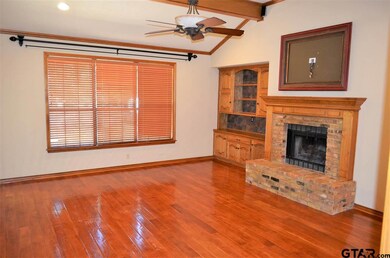 6110 Stoneleigh Dr, Tyler, TX 75703 - photo 5