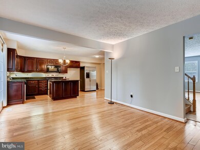 9046 Naygall Rd, Parkville, MD 21234 - photo 6