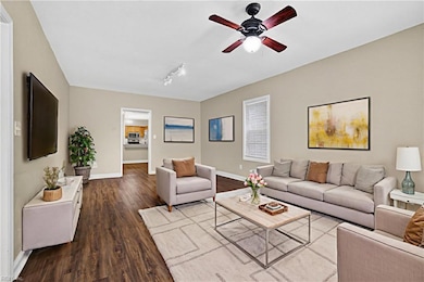 1430 W 38th St unit B, Norfolk, VA 23508 - photo 2