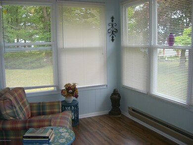 616-B Willow sun porch