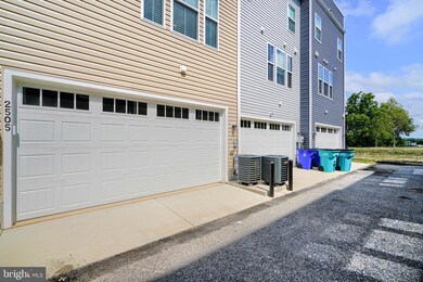 2509 Gatwick Ln unit 60, Frederick, MD 21701 - photo 2