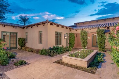 03SideCourtyard