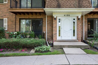 4106 Cove Ln unit A, Glenview, IL 60025 - photo 2