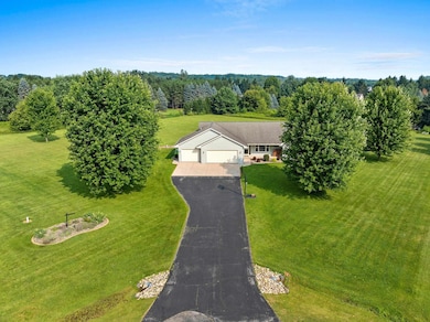 758 Rymer Ct, Sobieski, WI 54171 - photo 4