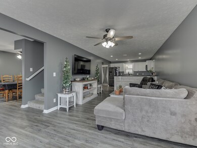 730 N Forsythe St, Franklin, IN 46131 - photo 7