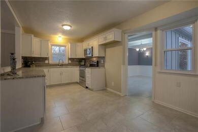 Large gourmet kitchen.