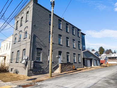 717 Mill St, Dunmore, PA 18512 - photo 4