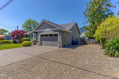233 SE Oar Ave, Lincoln City, OR 97367 - photo 3