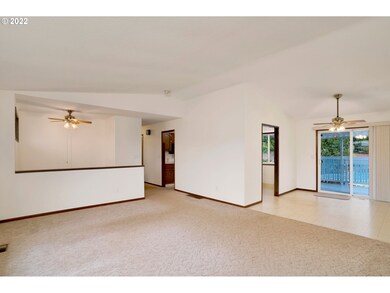 Living Room/Dining Room