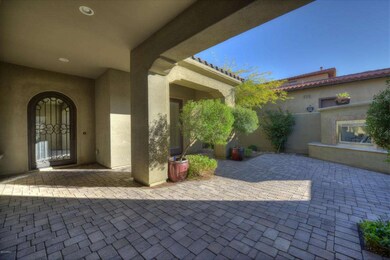 004_Courtyard