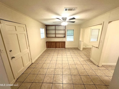 3925 Camilla Dr, Jackson, MS 39212 - photo 3