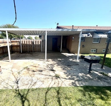 611 N 1st St, Cimarron, KS 67835 - photo 3