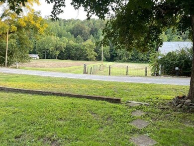 1971 Short Creek Rd, Linden, TN 37096 - photo 4