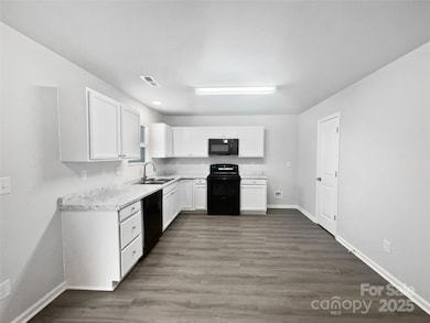 324 Valerie Dr, Lincolnton, NC 28092 - photo 2