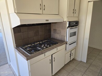 44502 2nd St E, Lancaster, CA 93535 - photo 4