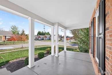 14734 Ladue Bluffs Crossing Dr, Chesterfield, MO 63017 - photo 5