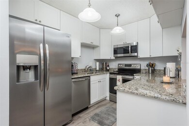 Welcome to the kitchen! Enjoy the beautiful counte