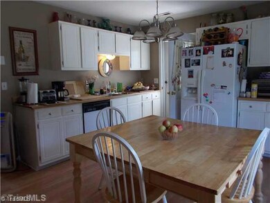 507 Weatherford Dr, King, NC 27021 - photo 7