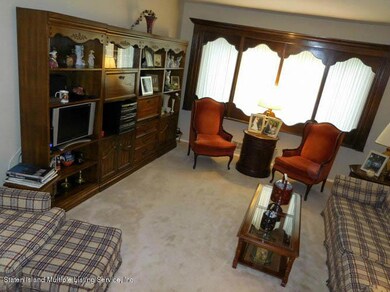 40 Jaffe St, Staten Island, NY 10314 - photo 3