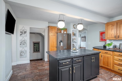 2230 Warren St, Davenport, IA 52804 - photo 5