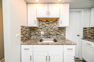 2234 S Goebbert Rd unit 320, Arlington Heights, IL 60005 - photo 5