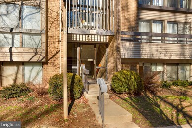 2106 Green Watch Way unit 301, Reston, VA 20191 - photo 5