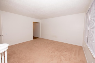 329 Richlands Ave unit 12, Jacksonville, NC 28540 - photo 5