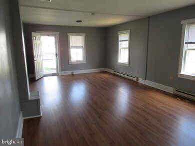 105 N George St, Ranson, WV 25438 - photo 6