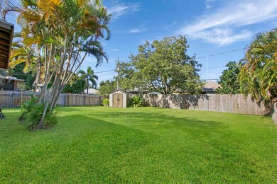 3755 SE Middle St Stuart FL-large-020-6-