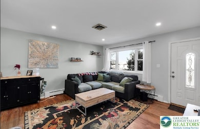 856 Poplar Rd, Hellertown, PA 18055 - photo 3