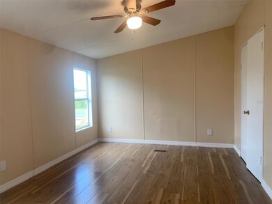 36216 Primrose Ln, Zephyrhills, FL 33541 - photo 6