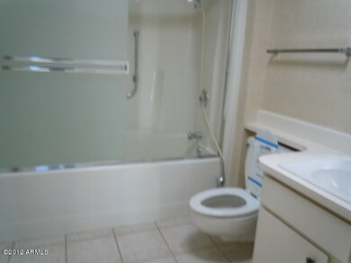 17430 N Cottonwood Dr, Sun City, AZ 85373 - photo 6