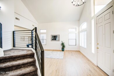 LIVING ROOM 4