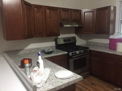 432 N Railroad St, Allentown, PA 18102 - photo 3