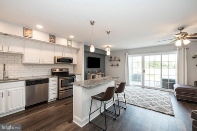 330 Deer Run Ct, Royersford, PA 19468 - photo 2