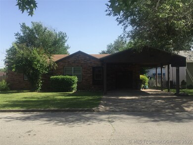 210 E Pine Place, Skiatook, OK 74070 - photo 2