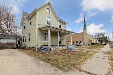 02-320-W-Genesee-St-Lansing-MI-48933-Win