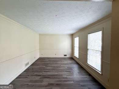 1337 Arlene Ct SW, Lilburn, GA 30047 - photo 6