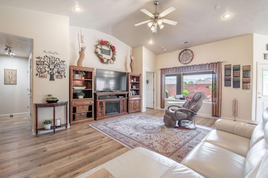 15-web-or-mls-286 S. 380 W. Ivins (15 of