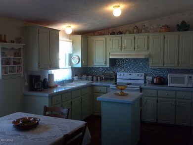 Dining area in kitchen