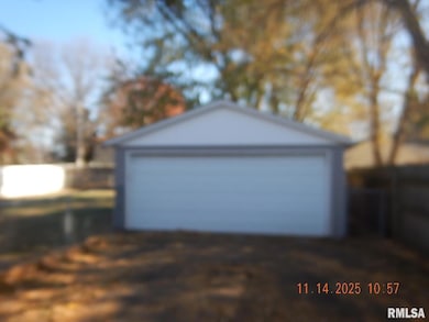 814 4th St, Colona, IL 61241 - photo 5