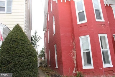 130 S Broad St, Waynesboro, PA 17268 - photo 2