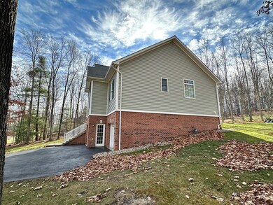 221 Barnstaple Dr, Daniels, WV 25832 - photo 3