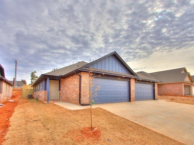 11606 Mackenzie Way, Yukon, OK 73099 - photo 3