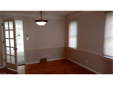 DINING ROOM ENTRANCE TO FAMILY ROOM.