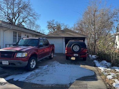 802-804 W John St, Grand Island, NE 68801 - photo 3