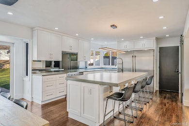 11 Chivalry Ln, Nesconset, NY 11767 - photo 4